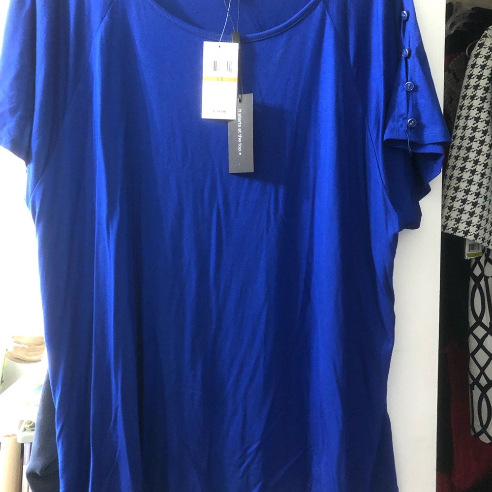 NWT top